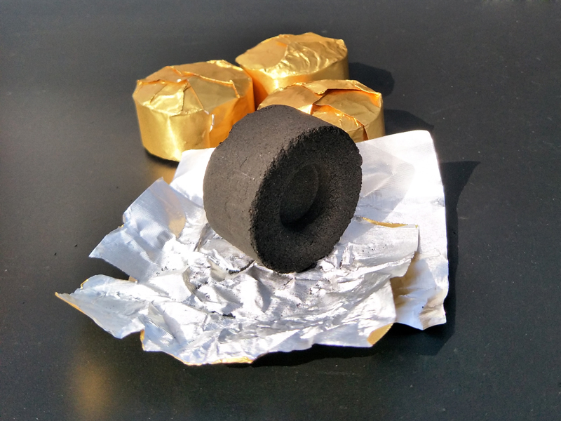 无烟包纸艾灸丸4*2CM