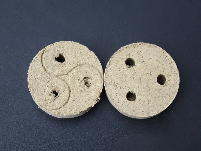 小圆形三孔艾饼2.7*0.6CM